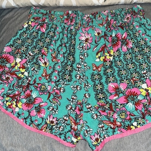 Japna lounge/sleepwear shorts.  XL excellent condition.  Bright & Beautiful - Picture 5 of 6
